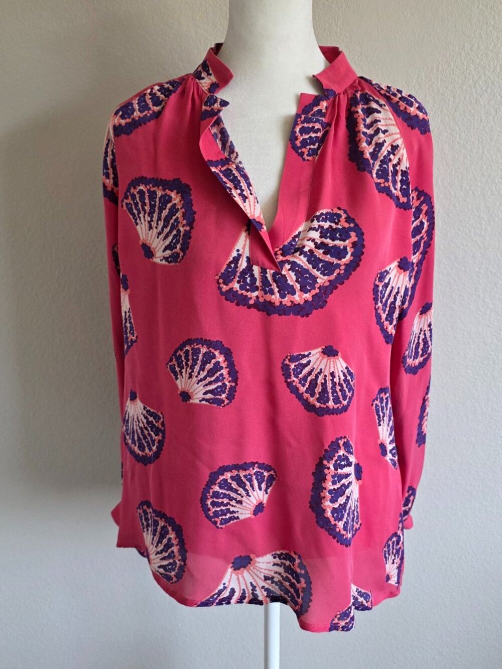 Tucker Silk Blouse Popover Pink Shells Fans Long Sleeve Smocked Size M Coastal